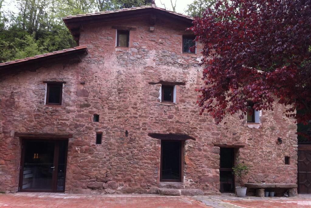 La Badenca. Masia Catalana Del S. XVII Riudaura Luaran gambar